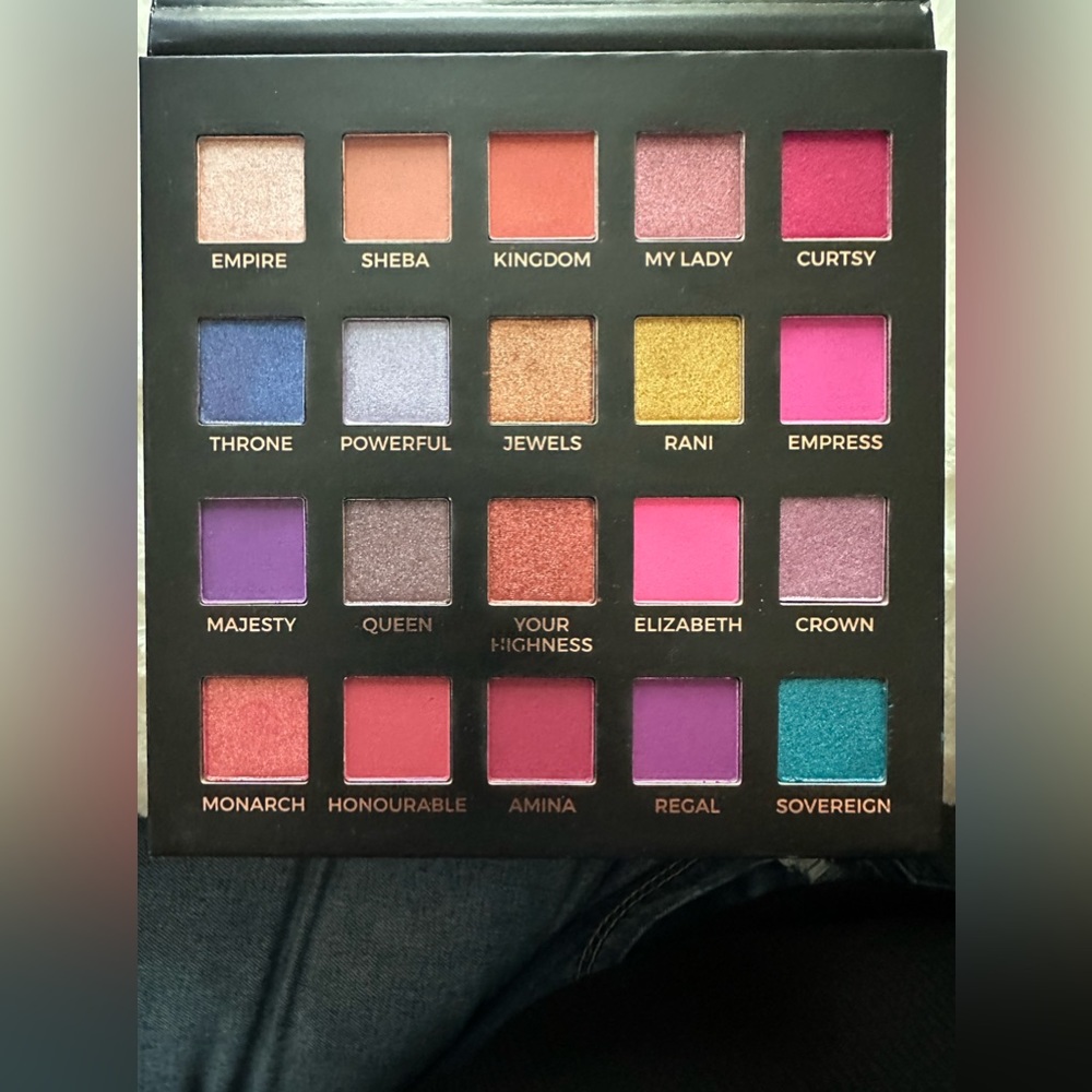 Eloise eyeshadow palette